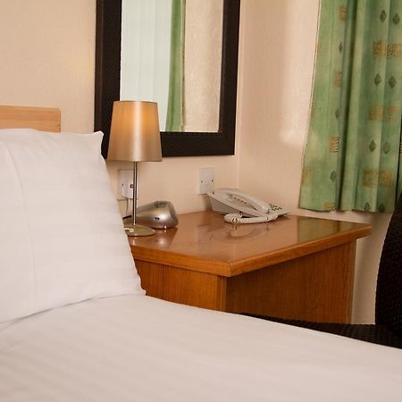 Travelrest Fareham Solent Gateway Hotel Екстериор снимка