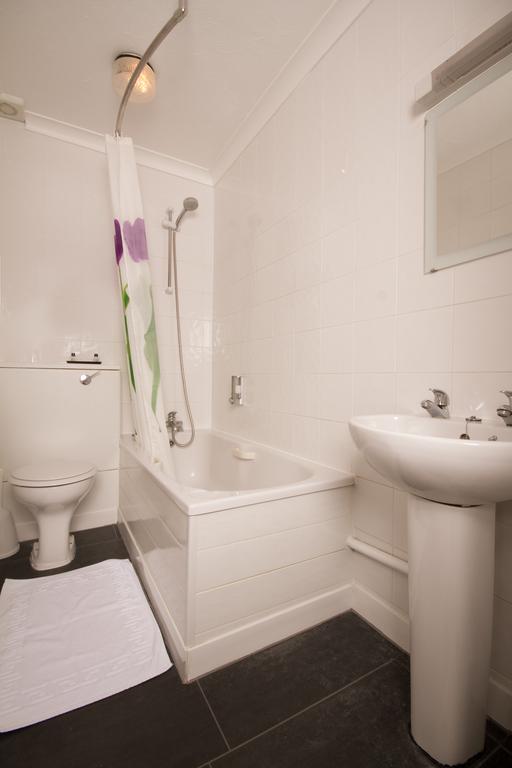 Travelrest Fareham Solent Gateway Hotel Екстериор снимка