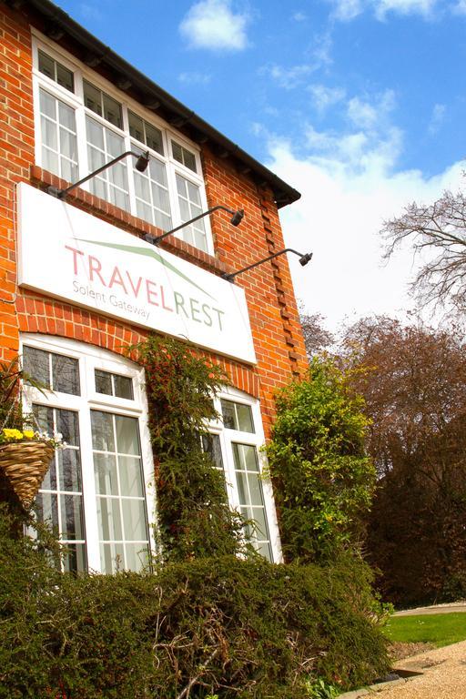 Travelrest Fareham Solent Gateway Hotel Екстериор снимка